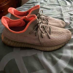 Yeezy 350 V2  grey and orange ordered from stock x and worn 2 times.